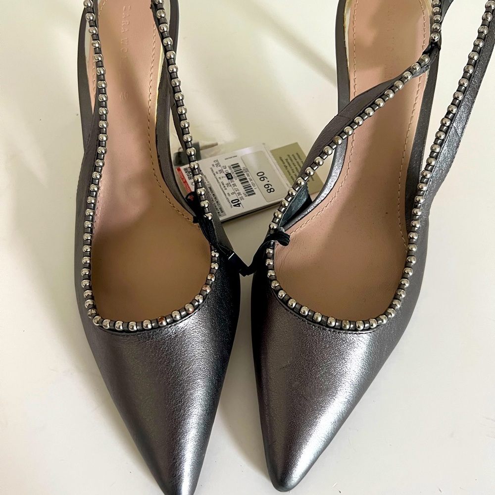 Sling back pumps